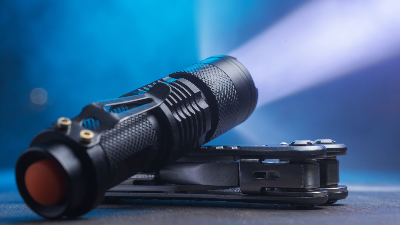 A Tactical Flashlight Buying Guide: What to Consider